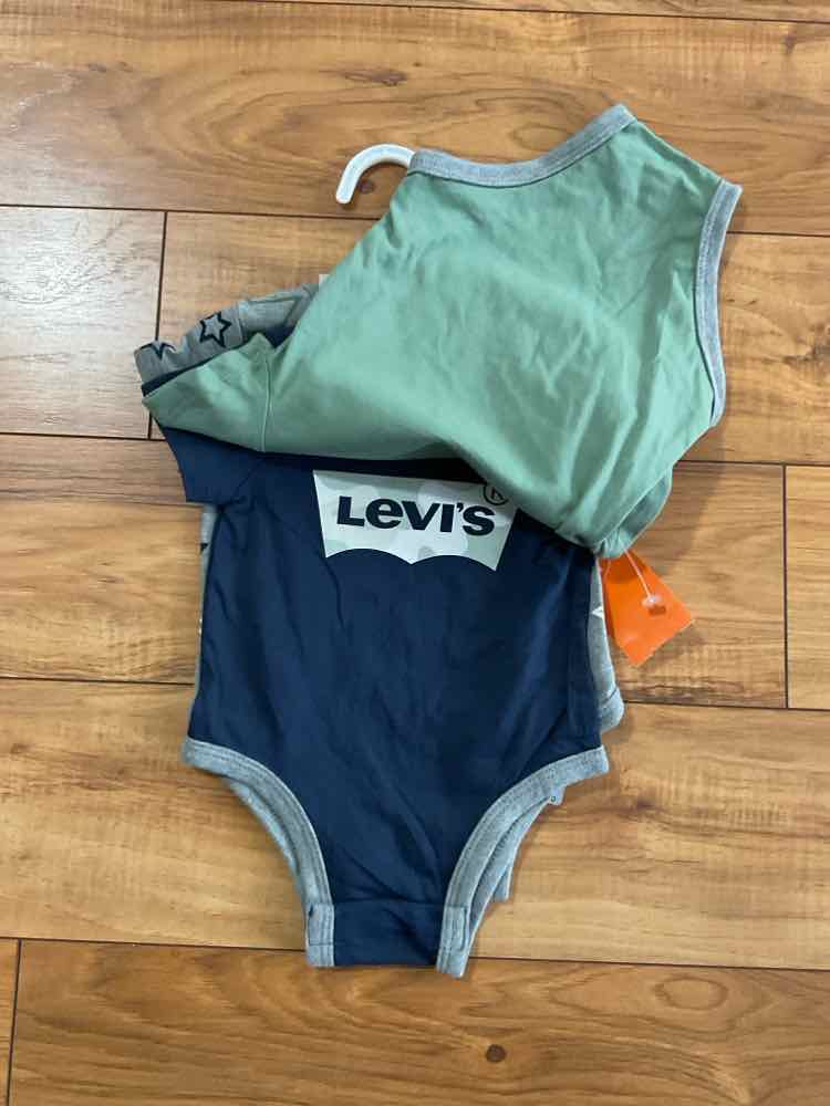 Levi's Green Infant Size 3 MO Boy's 3PC Casual