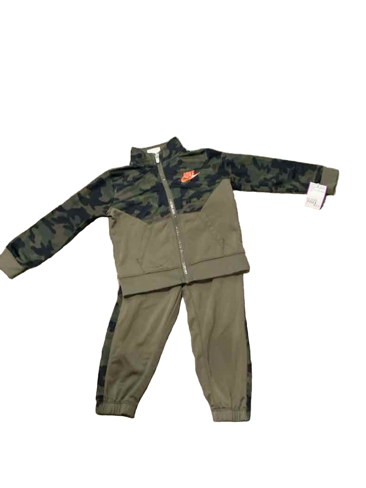 Nike (B) Camo Infant Size 24 MO Boy's 2PC Athletic Pant Suit