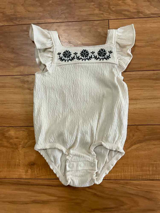 Carters (C) Cream Infant Size 6 MO Girl's 1PC Casual