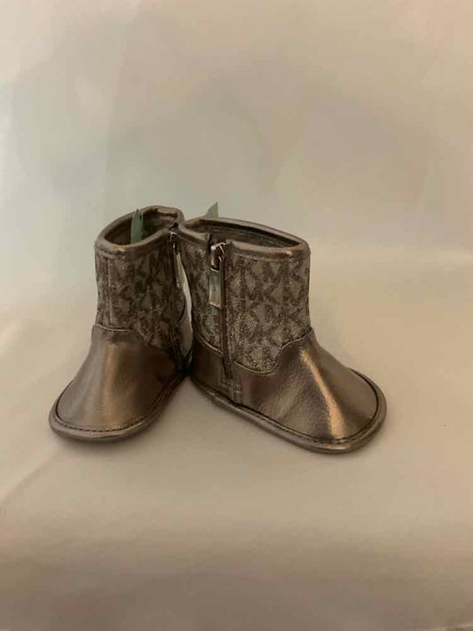 Michael Kors (A) Silver Infant Shoe Size 2 (Infant) FashionBoots