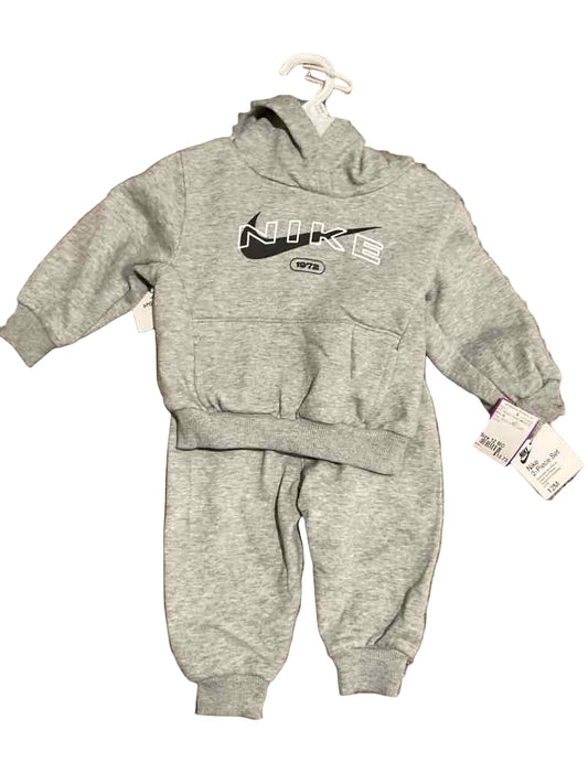 Nike (B) Gray Infant Size 12 MO Boy's 2PC Athletic Pant Suit