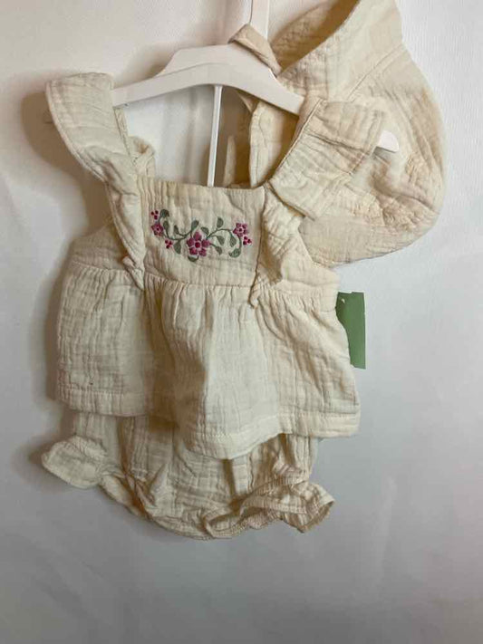 Carters (C) Cream Infant Size 3 MO 3PC Casual