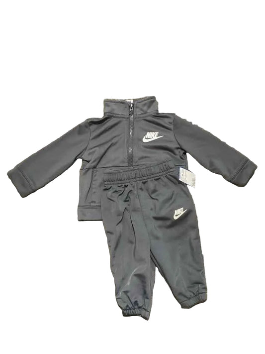 Nike (B) Gray Infant Size 6 MO Boy's 2PC Athletic Pant Suit