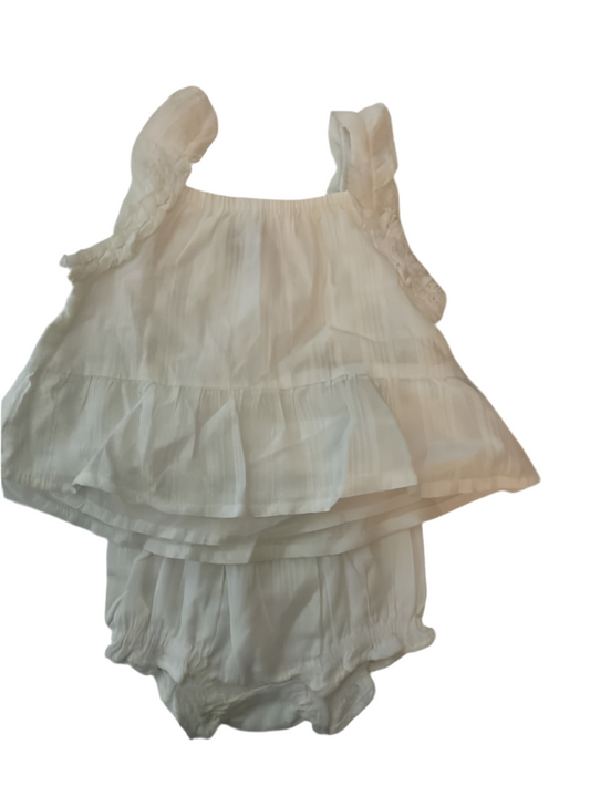 Old Navy (C) White Infant Size 3-6 MO 2PC Casual