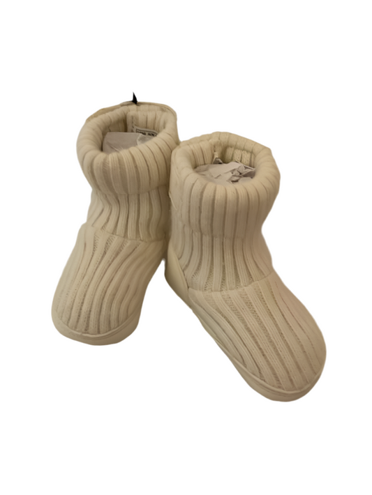 Ugg (AA) Cream Infant Shoe Size 2 (Infant) FashionBoots