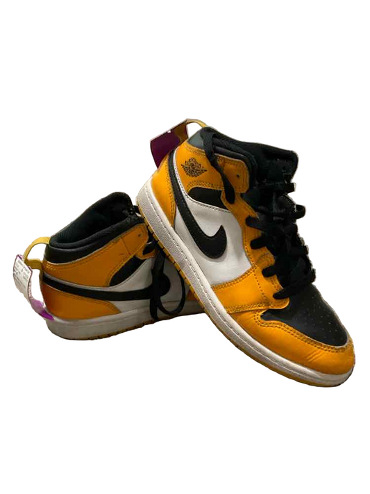 Nike (B) Black Yellow Youth Shoe Size 3 (Youth) Boy's Athletic Shoes