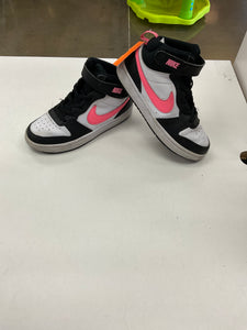 Nike -Size youth 2