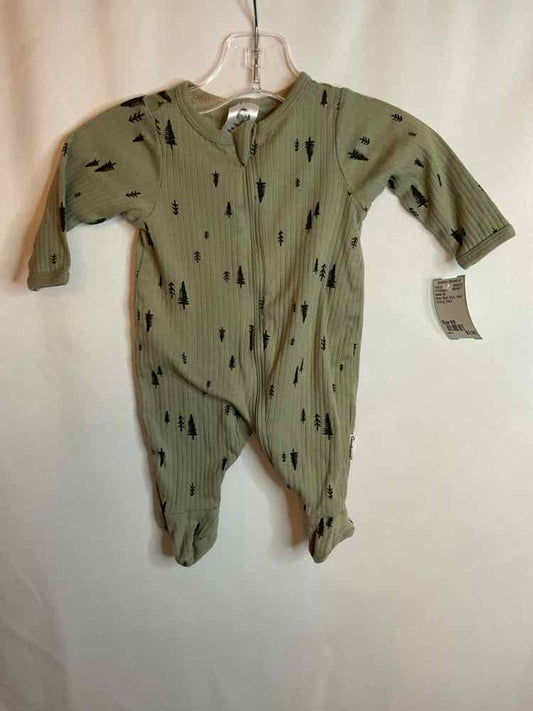 Gerber (D) Green Black Infant Size NB 1PCSleepwear
