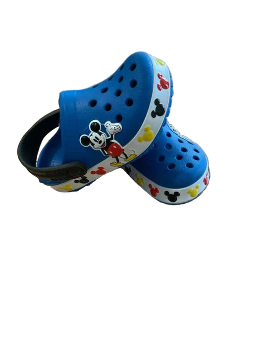 Crocs (B) Blue Toddler Shoe Size 6 (Toddler) Boy's SandalsBasic