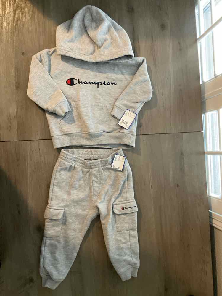 Champion (C) Gray Infant Size 18 MO Boy's 2PC Casual