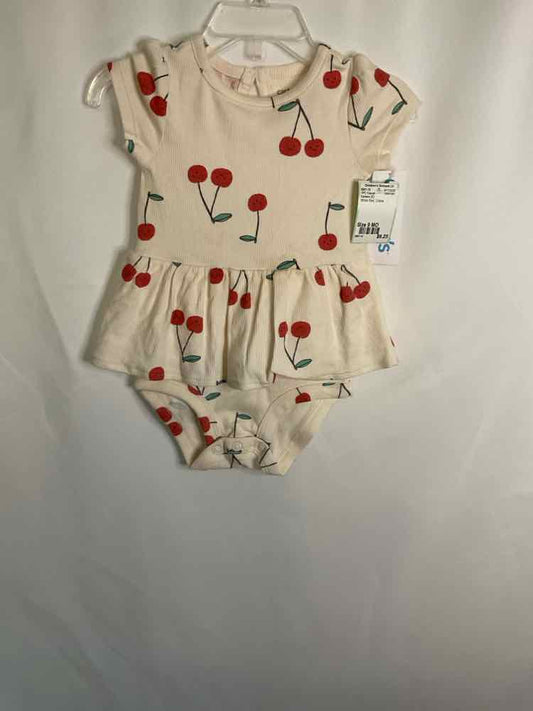 Carters (C) White Red Infant Size 9 MO 1PC Casual