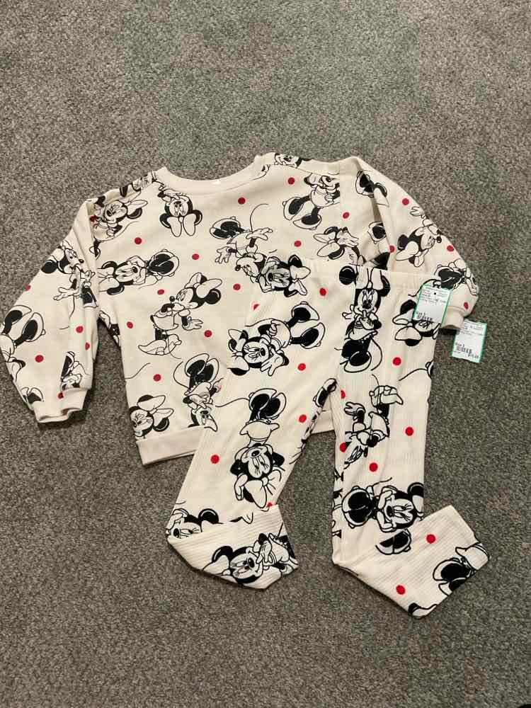 Disney (B) Black Cream Toddler Size 5 Girl's 2PCCasual