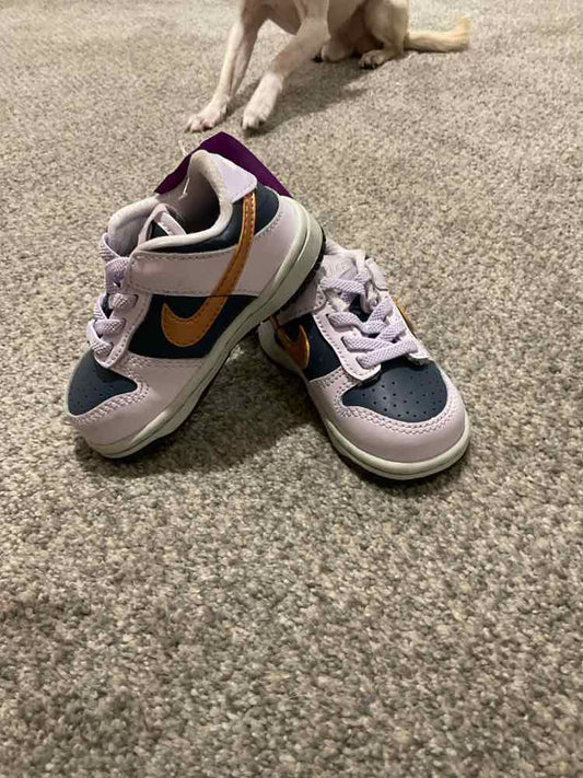 Nike (B) Purple Toddler Shoe Size 5 (Toddler) Girl's Athletic Shoes